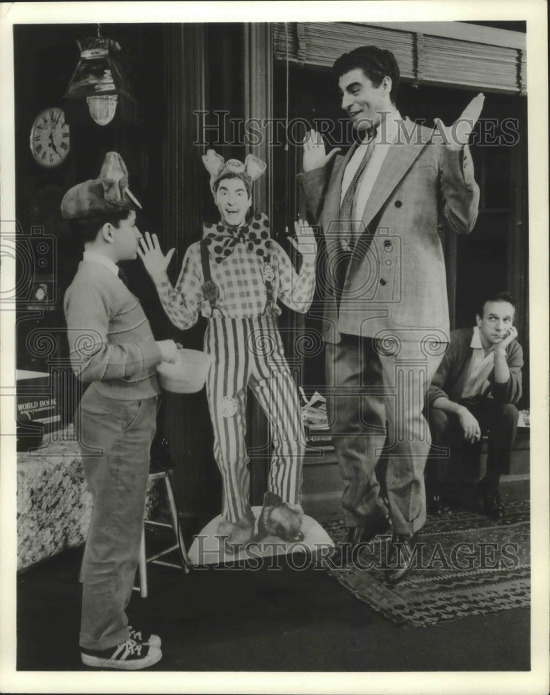 1964 Press Photo Paul E.Ã‚Â Richards & others in "A Thousand Clowns"- Historic Images