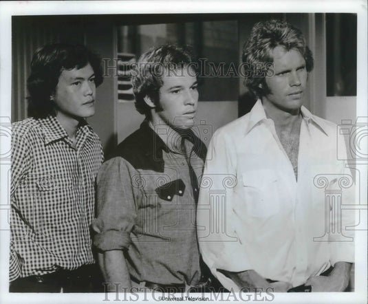1973 Press Photo The plainclothes officers in 