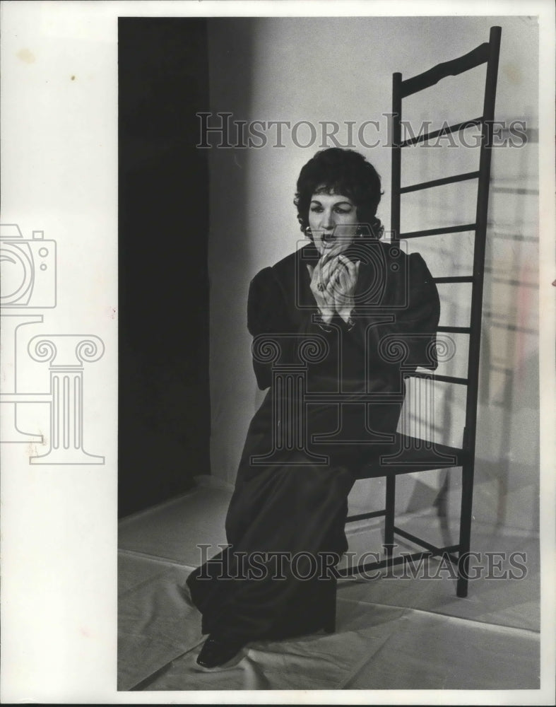 1976 Press Photo Soprano Patricia Nelson in Skylight&#39;s &quot;Black Widow&quot; - mjp22993- Historic Images
