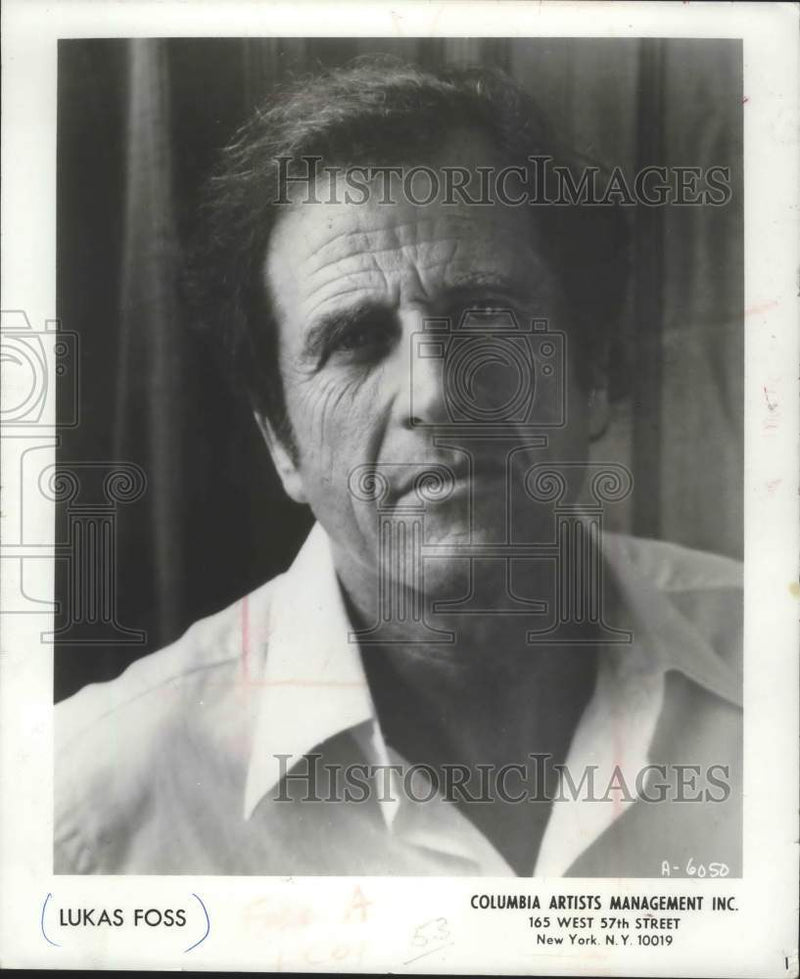 Load image into Gallery viewer, 1987 Press Photo Lukas Foss, Conductor - mjp23252
