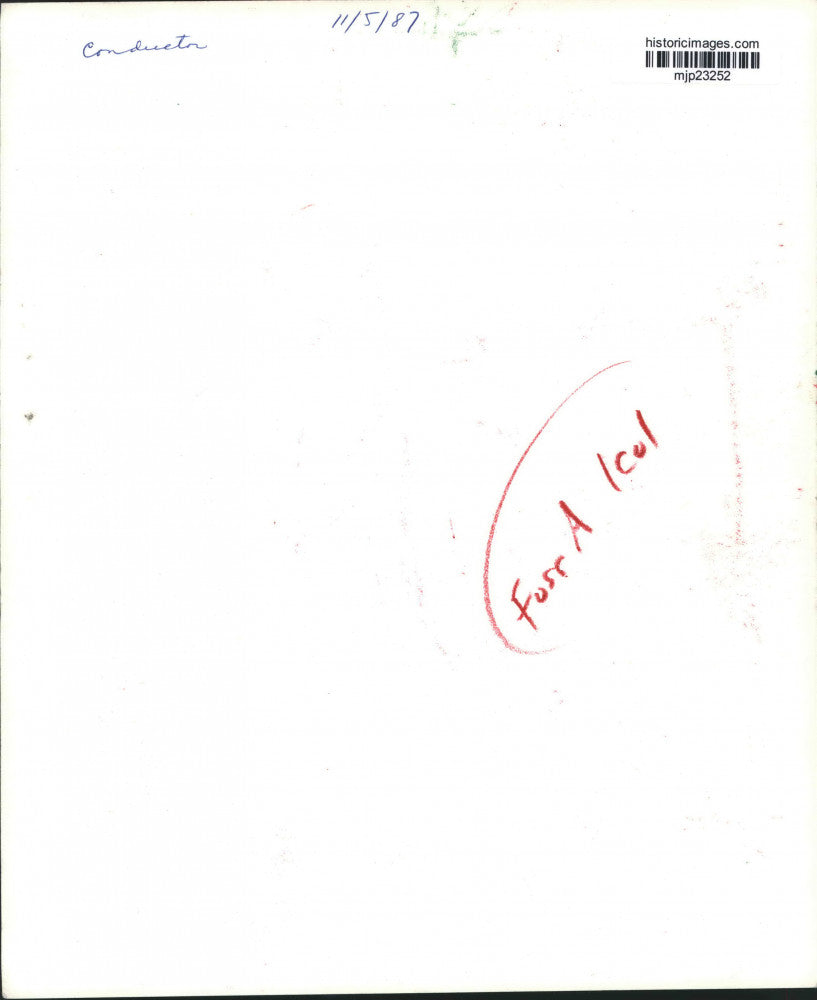 1987 Press Photo Lukas Foss, Conductor - mjp23252