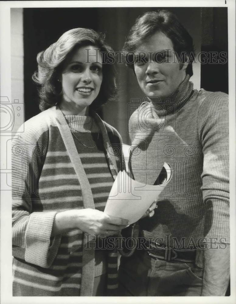 1977 Press Photo David Ramsey & Patricia Estrin star in "Lovers and Friends."- Historic Images