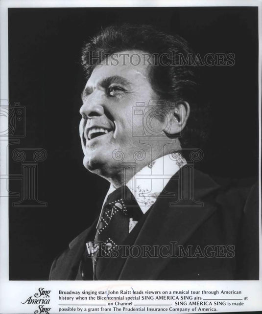 1976 Press Photo Broadway singing star John Raitt in "Sing America Sing."- Historic Images