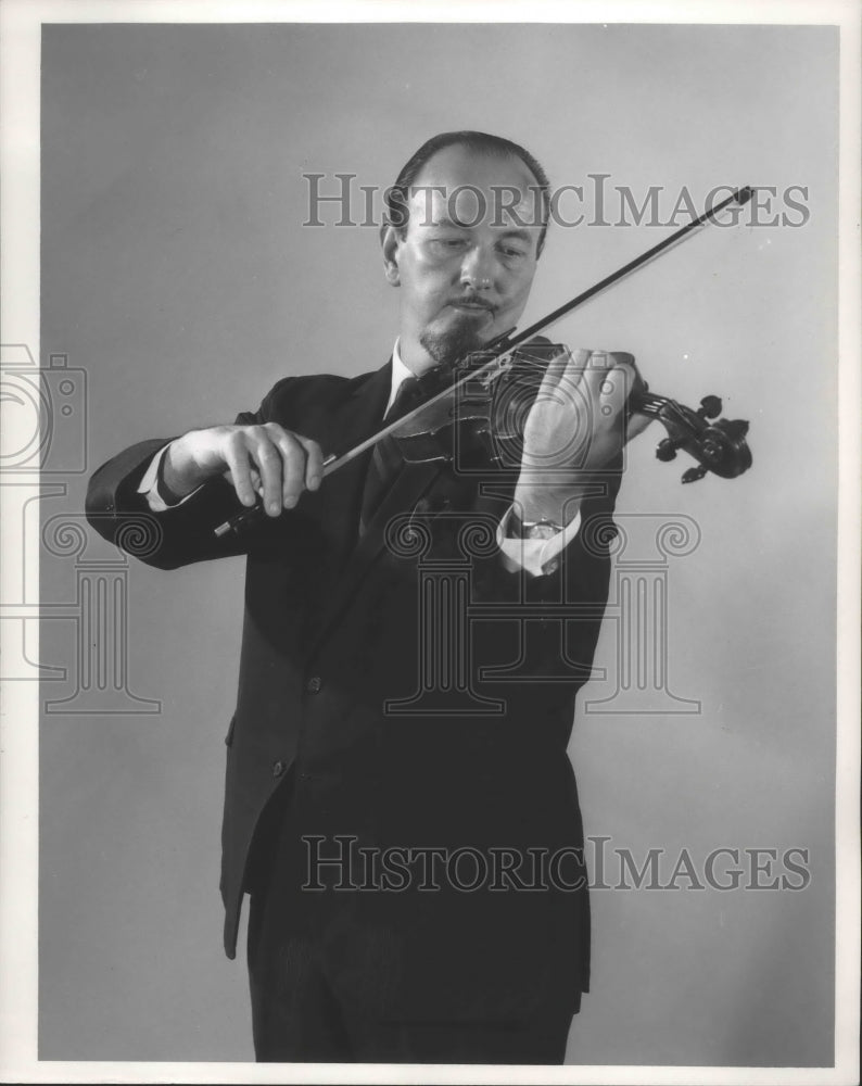 1966 Press Photo Milwaukee And Waukesha Orchestras Concertmaster Edward Munn- Historic Images