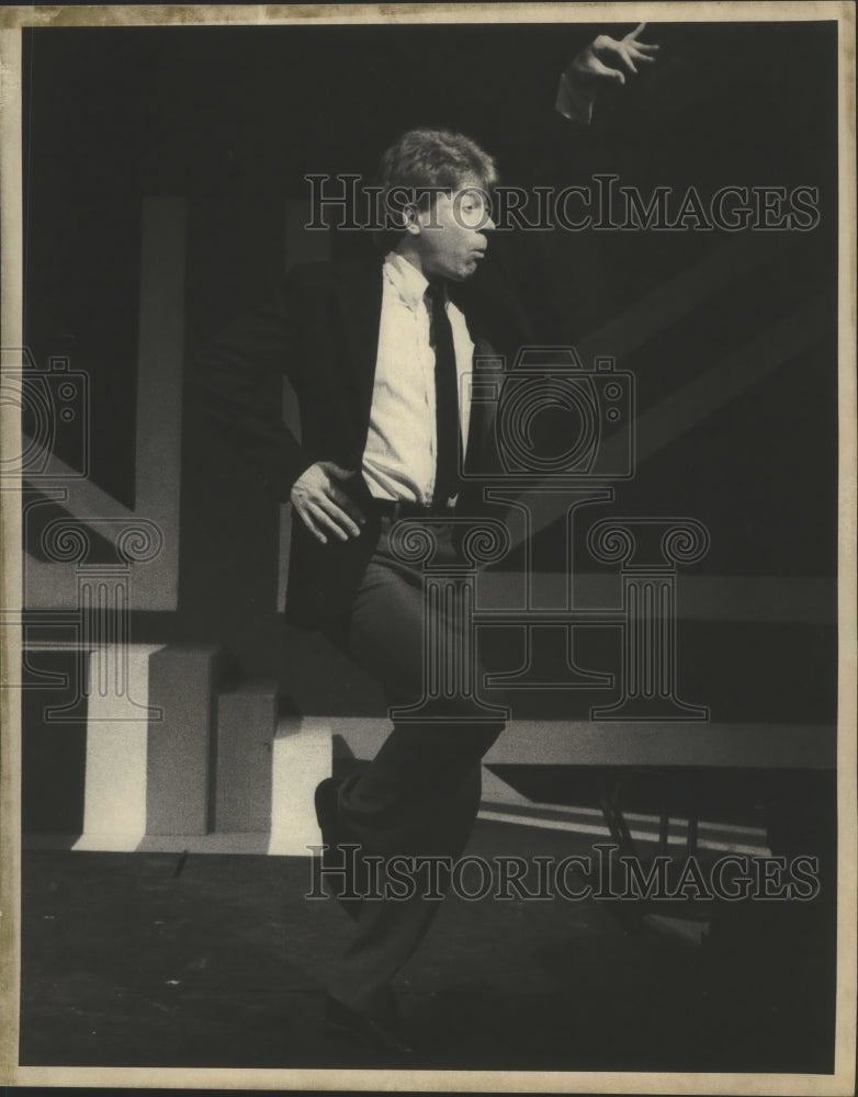 Press Photo Norman Moses in the Milwaukee Chamber Theater&#39;s production- Historic Images