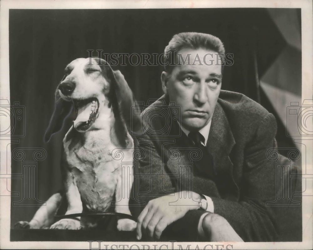 1953 Press Photo Garry Moore and his dog Morgan on &quot;The Garry Moore Show&quot;- Historic Images