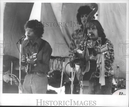 1975 Press Photo Popular bluegrass band Monroe Doctrine from Denver performs- Historic Images