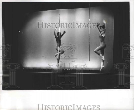 1965 Press Photo Myron Howard Nadel and wife Constance in "Chaccata", Milwaukee- Historic Images