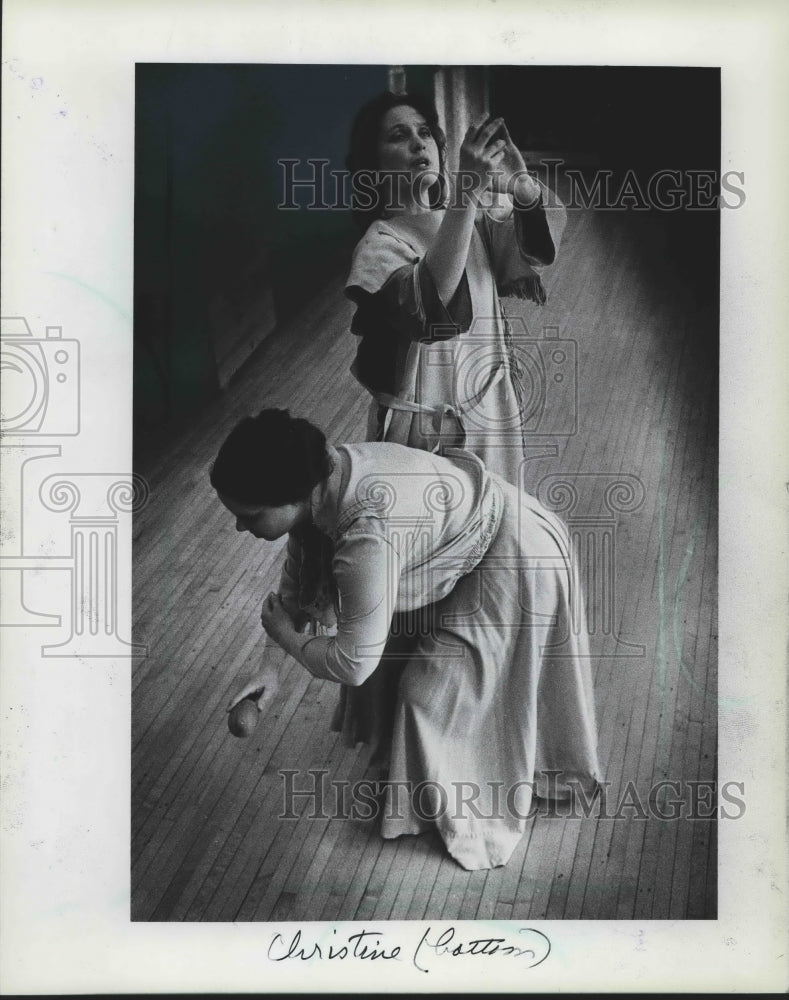 1983 Press Photo Christine Cedarburg And Melanie Panush In &#39;Ties That Bind&#39;- Historic Images
