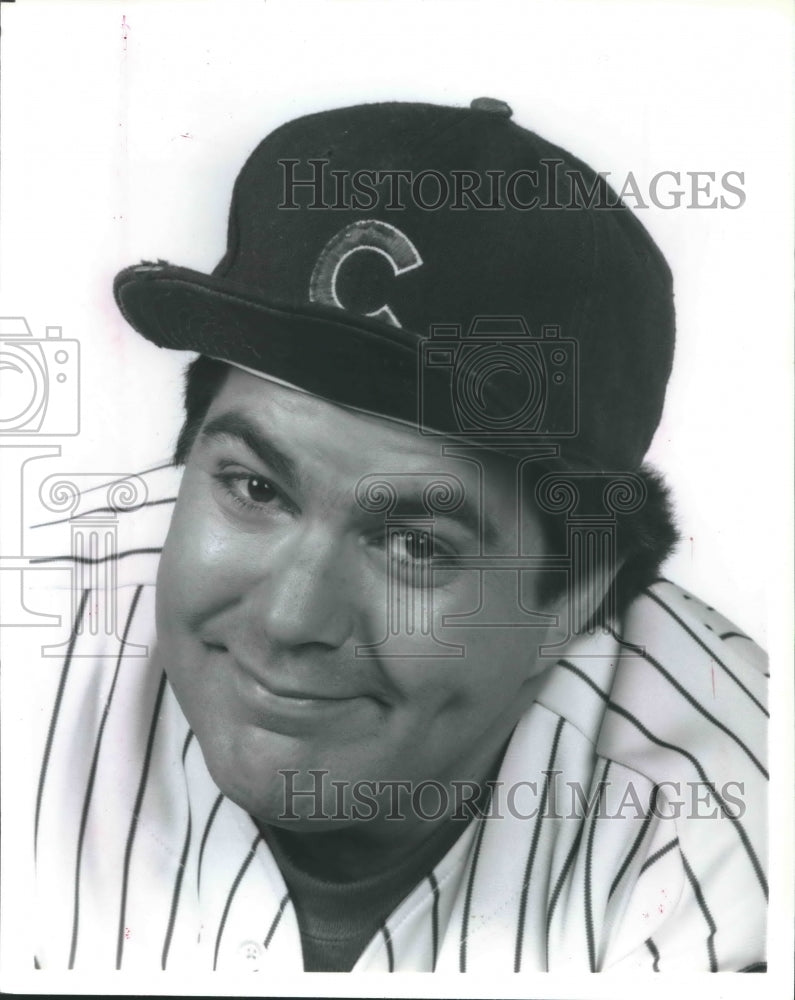 1990 Press Photo Kevin Meaney stars in Uncle Buck on CBS television network- Historic Images