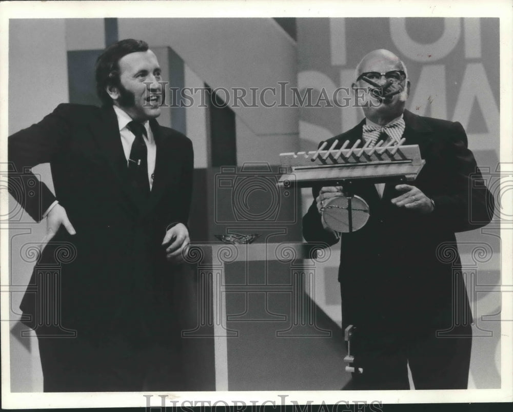 1973 Press Photo David Frost "DAVID FROST PRESENTS THE GUINNESS BOOK OF RECORDS"