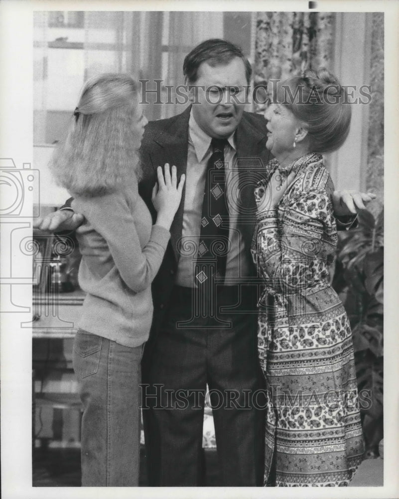 1976 Press Photo Eugene Roche With Others In NBC&#39;s &#39;Local 306&#39; - mjp27998- Historic Images
