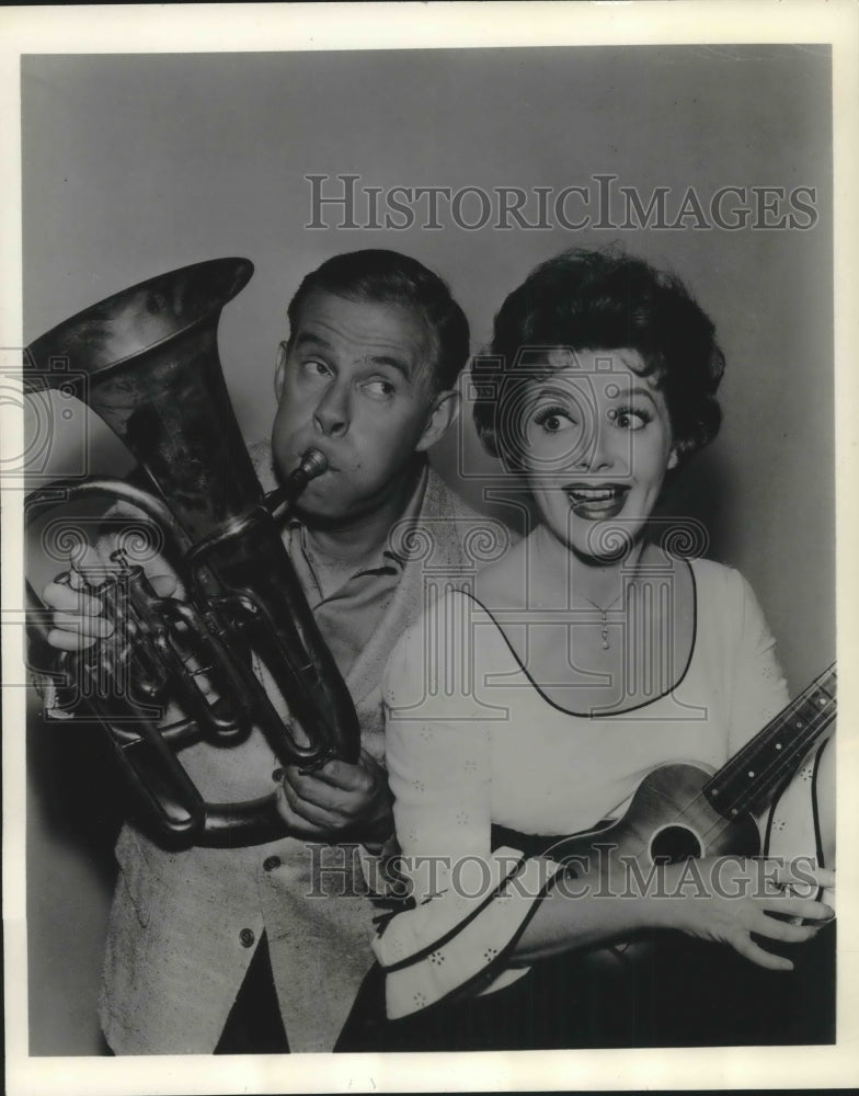 1962 Press Photo Harry Morgan and Cara Williams in CBS's "Pete and Gladys"- Historic Images
