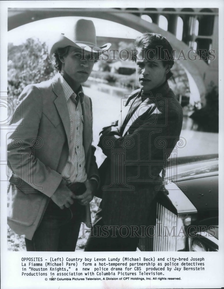 1987 Press Photo &quot;Houston Knights&quot; stars Michael Pare and Michael Beck- Historic Images