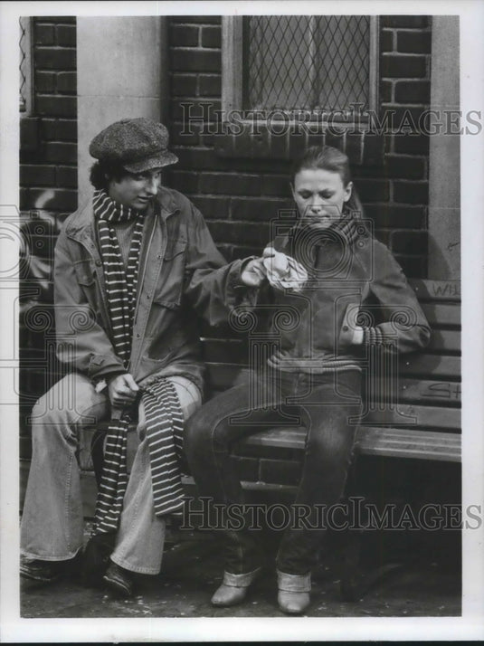 1978 Press Photo Ron Palillo and Melonie Haller act in "Welcome Back, Kotter"- Historic Images