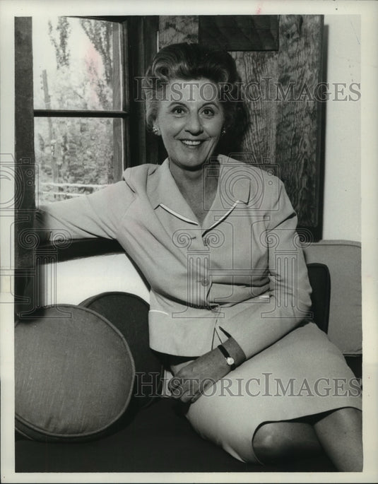 1962 Press Photo Actress Anne Seymour, stars as Lucia Garret, on "Empire" on NBC- Historic Images