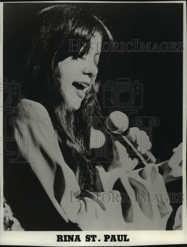 1975 Press Photo Singer Rina St. Paul coming to Olivers - mjp28850- Historic Images