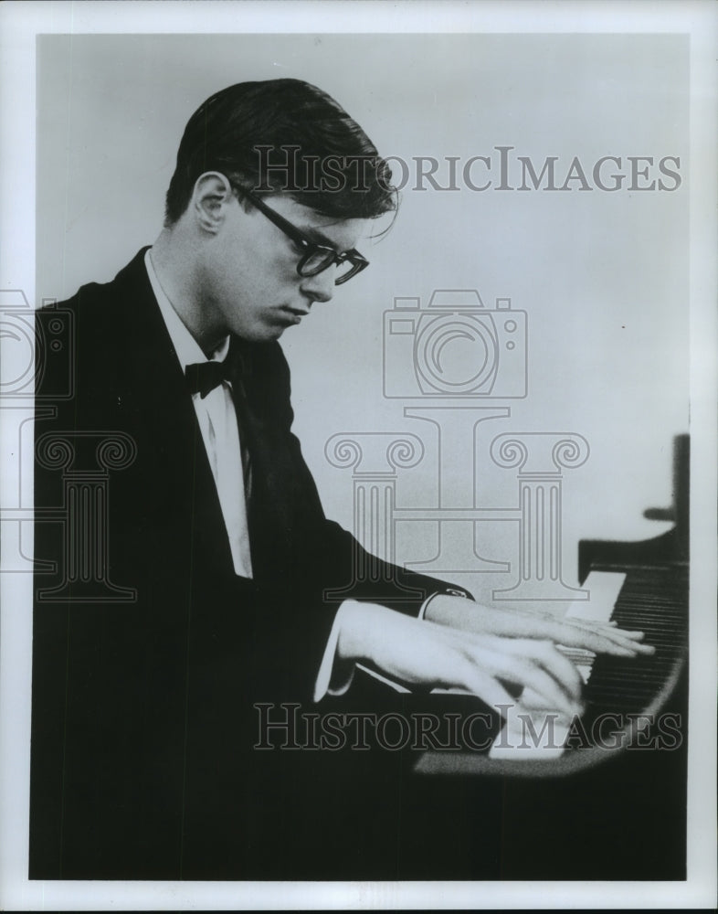 1967 Press Photo Peter Serkin Plays Piano- Historic Images
