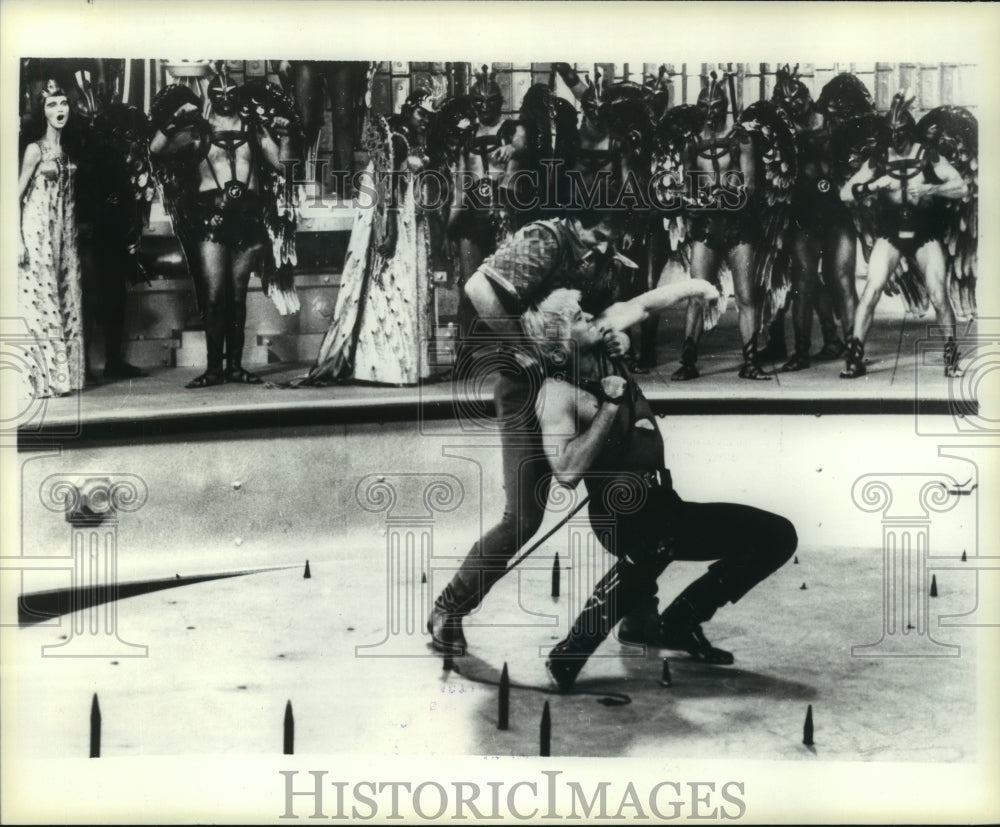 1980 Press Photo Sam Jones, Timothy Dalton fighting in &quot;Flash Gordon&quot; movie.- Historic Images