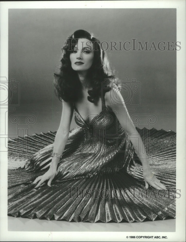1986 Press Photo Jane Seymour stars in "Crossings" on ABC-TV - mjp30257- Historic Images