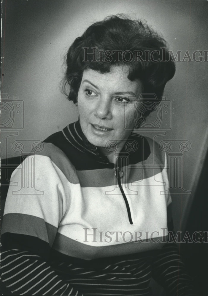 1974 Press Photo Ruth Schudson, Actress with the Milwaukee Repertory Theater- Historic Images