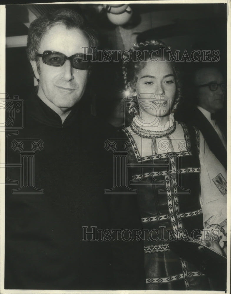1971 Press Photo Peter Sellers, London premiere of &quot;There&#39;s a Girl in my Soup&quot;- Historic Images