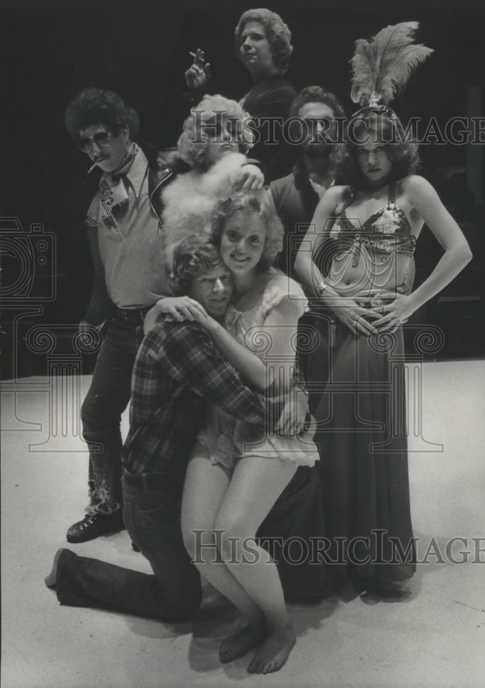 1975 Press Photo Cast of &quot;The Apple Tree&quot; at Theater in Milwaukee, Wisconsin- Historic Images