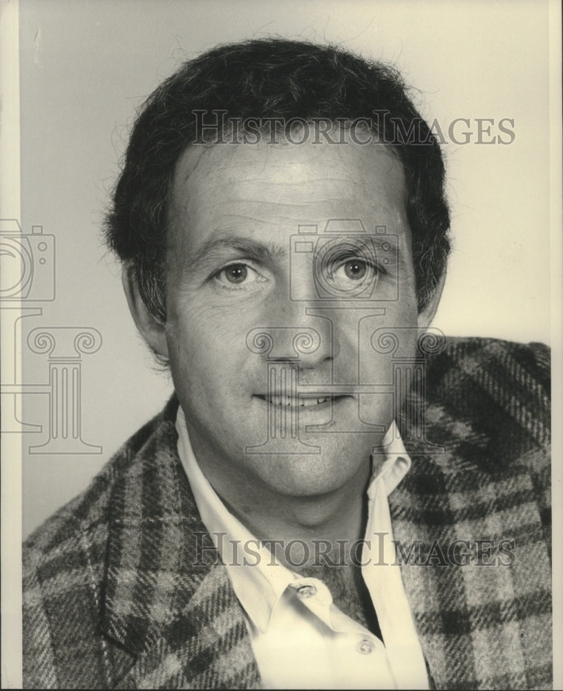 1980 Press Photo Actor, Lawrence Pressman, on Ladies Man television show- Historic Images