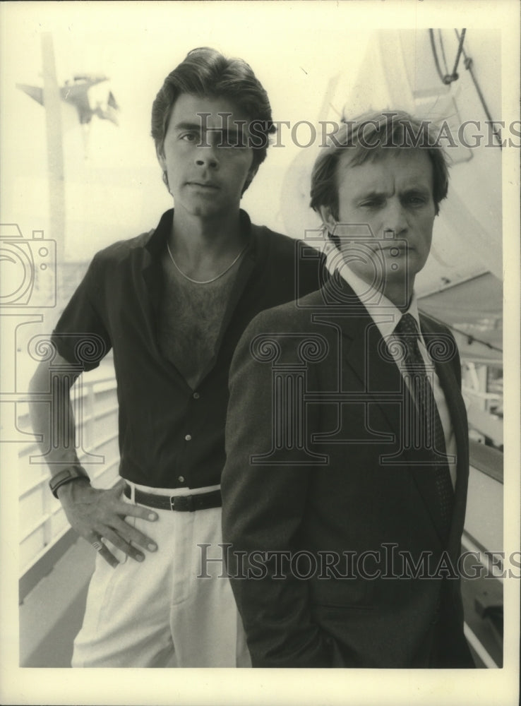 1984 Press Photo Frank Runyeon &amp; guest David McCallum on &quot;As the World Turns&quot;- Historic Images