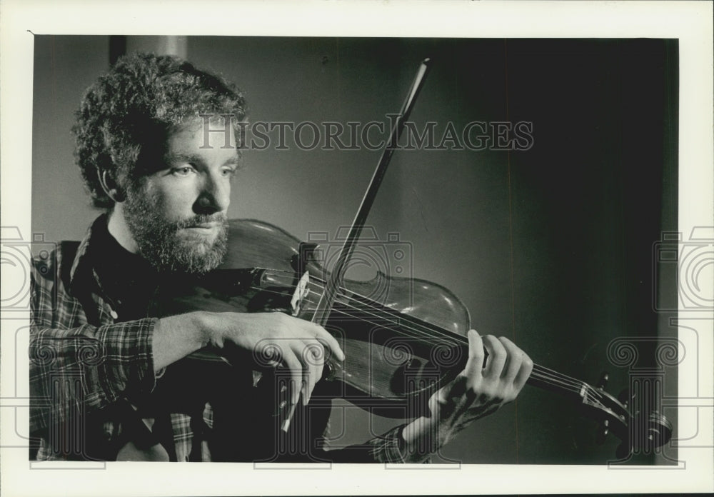 1982 Press Photo Milwaukee Symphony Orchestra Violist Larry Sorenson - mjp31701