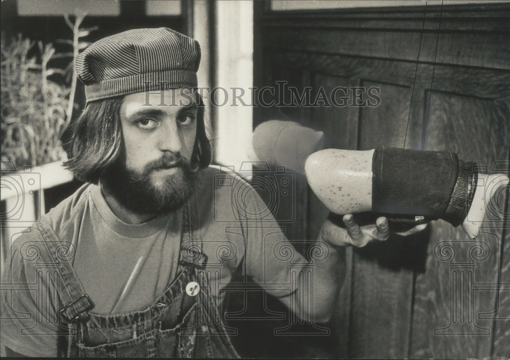 1978 Press Photo Potter From Cedarburg Patrick Robison - mjp32113