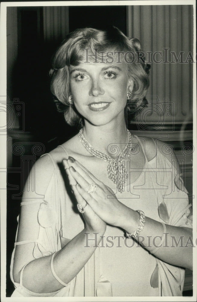 1977 Press Photo Davina Sheffield at rehearsal for &quot;Night Of A Million Jewels&quot;