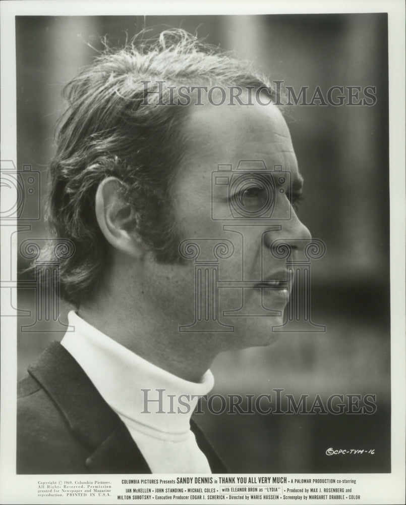 1969 Press Photo John Standing stars in &quot;Thank You All Very Much&quot; from Columbia- Historic Images