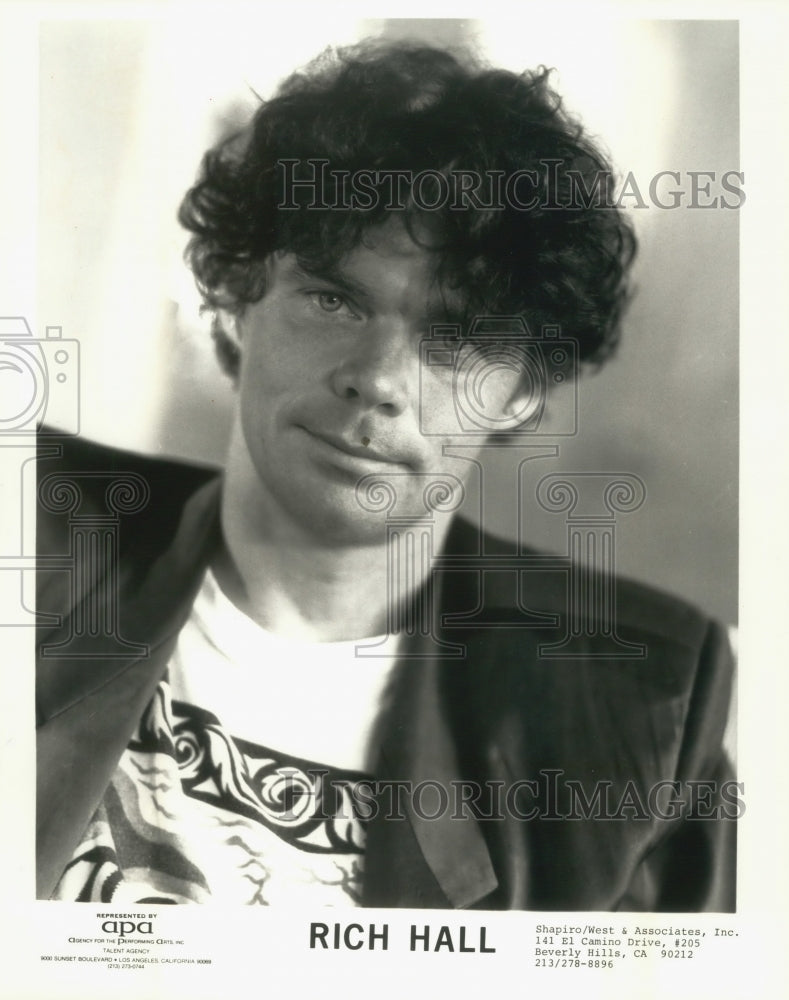 1983 Press Photo Comedian Rich Hall - mjp32899- Historic Images