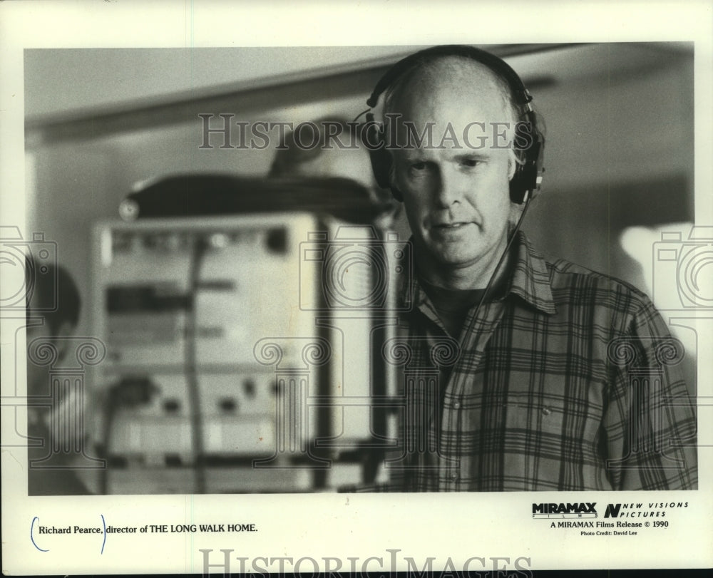 1990 Press Photo Richard Pearce, Director of The Long Walk Home - mjp33228- Historic Images