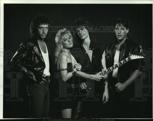 1989 Press Photo U.S. Milwaukee Guitarist Troy Stetina, with group members- Historic Images