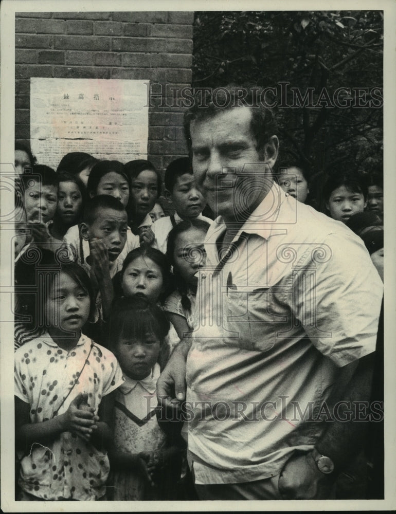 1967 Press Photo CBS News Correspondent Morley Safer in China - mjp33645- Historic Images