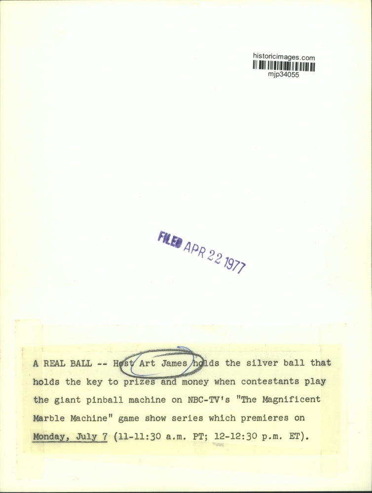 1977 Press Photo Art James hosts The Magnificent Marble Machine, on NBC.