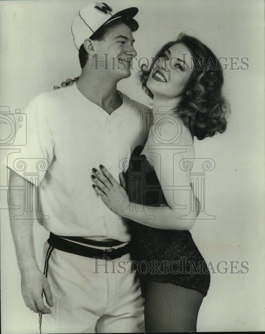 1990 Press Photo Rick Heiser and Diane Petersen in "Damn Yankees!" - mjp34401- Historic Images