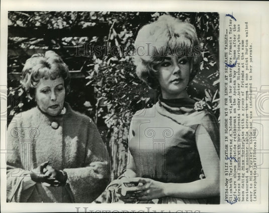 1962 Press Photo Elizabeth Taylor and Mrs. Francis Taylor in Rome after lunch- Historic Images