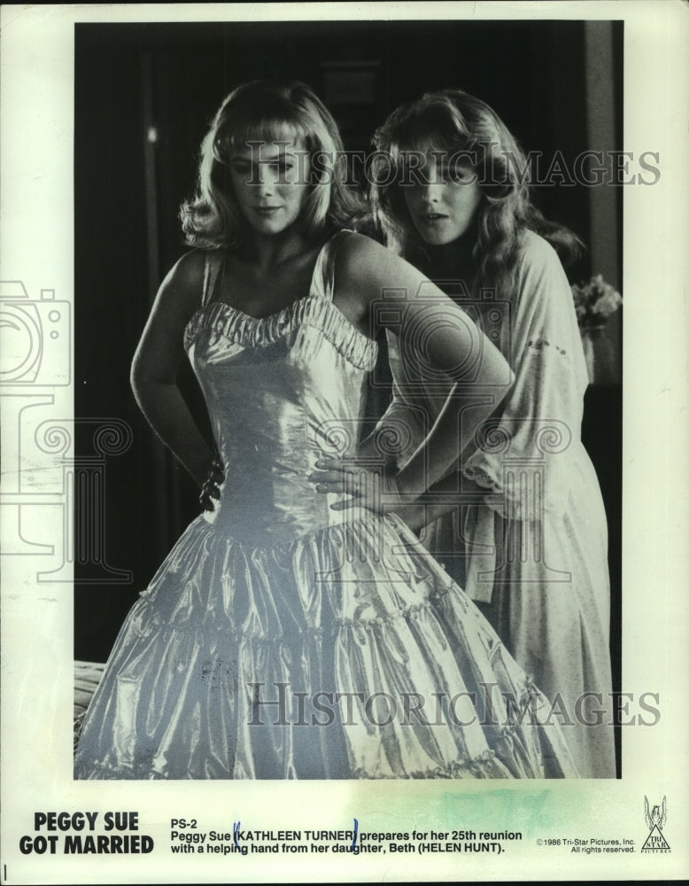 1986 Press Photo Kathleen Turner as Peggy Sue in &quot;Peggy Sue Got Married&quot;- Historic Images