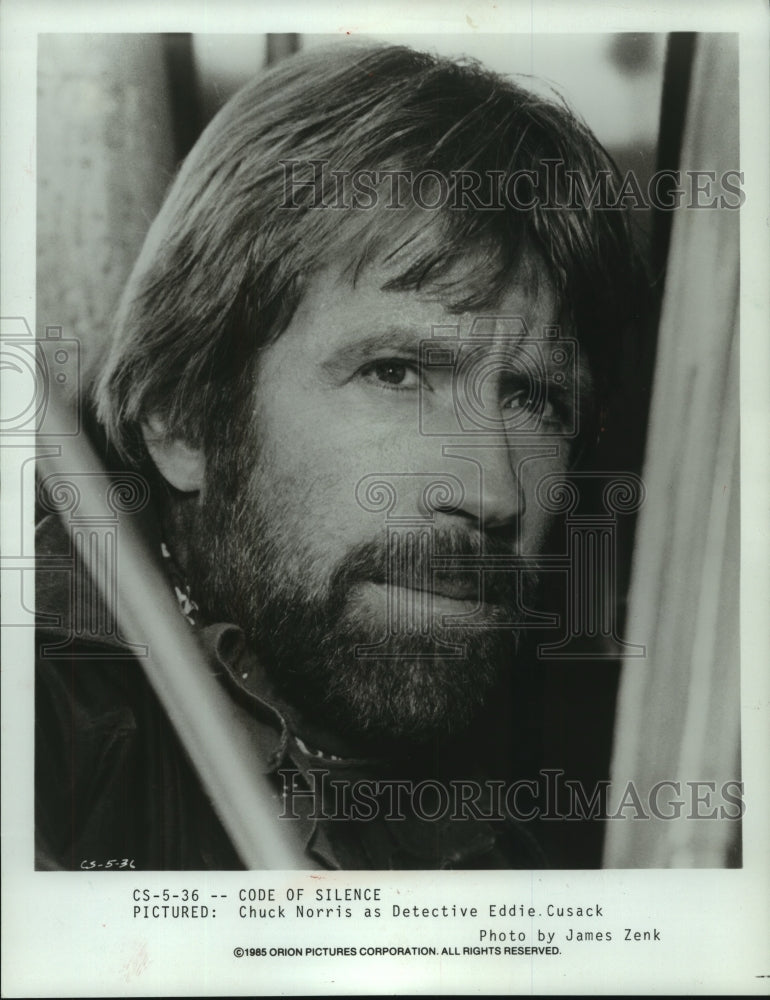 1985 Press Photo Chuck Norris stars in &quot;Code of Silence&quot; - mjp35948- Historic Images