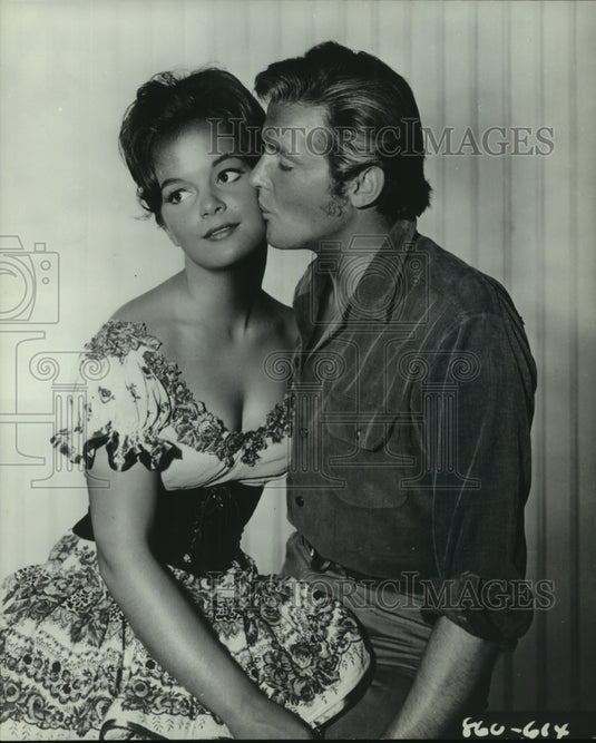 1961 Press Photo Laticia Roman & Roger Moore in 
