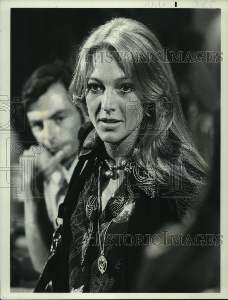 1975 Press Photo Actress Joanna Pettet in &quot;Police Woman&quot; - mjp36109- Historic Images