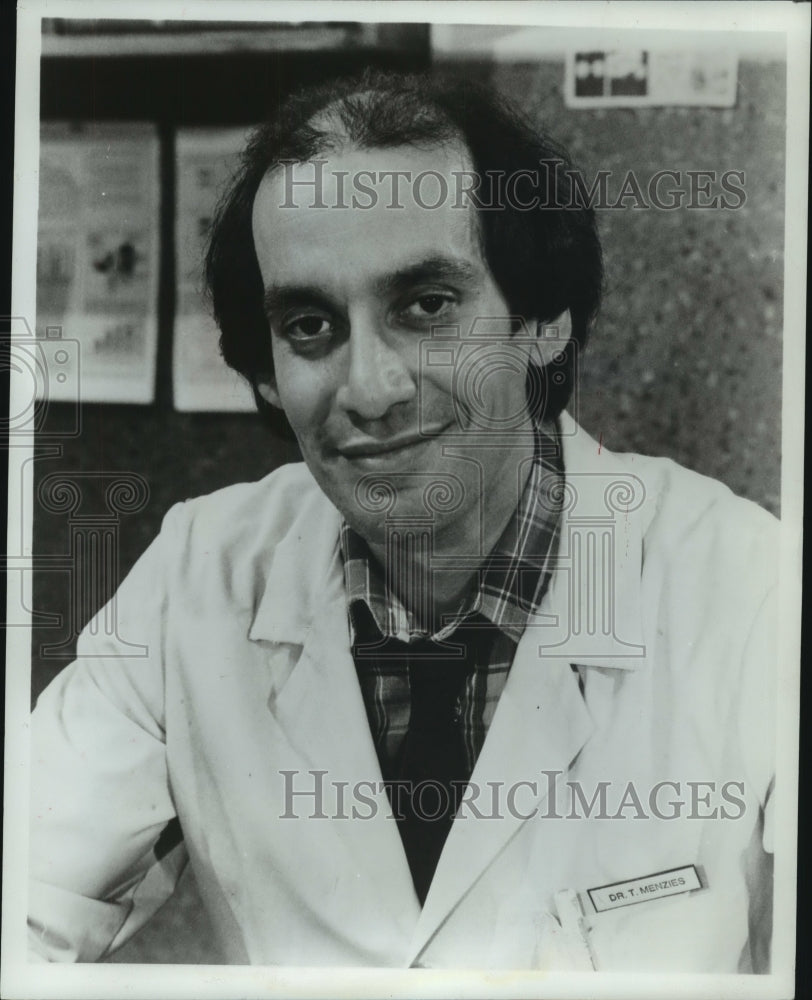 1978 Press Photo Actor Gregory Sierra stars on &quot;A.E.S. Hudson Street&quot;- Historic Images