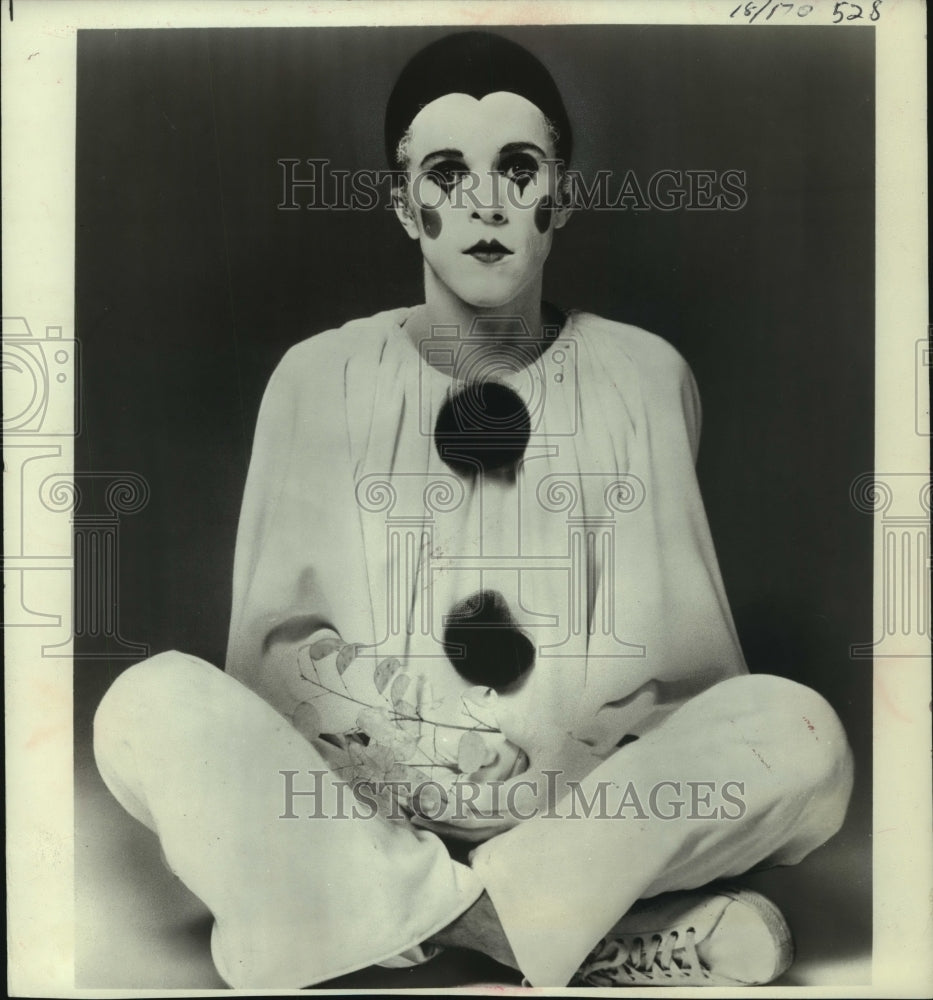 1974 Press Photo Leo Sayer in "The Boarding House" on PBS in Milwaukee- Historic Images