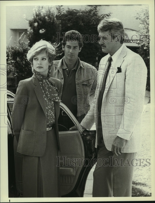 1982 Press Photo Juliet Prowse & other stars in "The Devlin Connection" on NBC- Historic Images