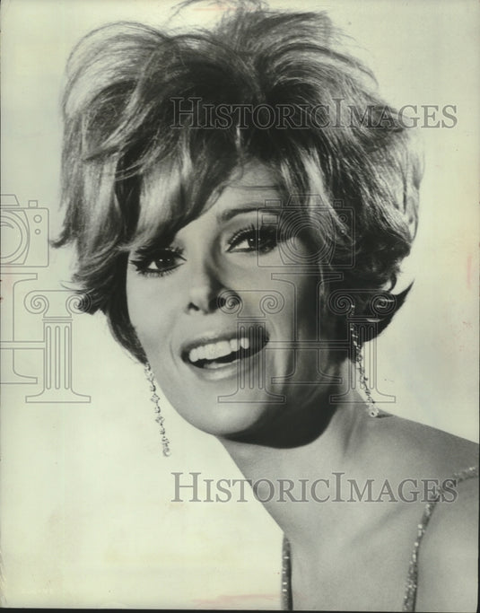 1967 Press Photo Jill St. John in United Artists' "Eight on the Lam" - mjp37517- Historic Images