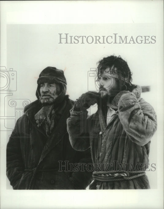 1982 Press Photo John Savage, Willie Nelson star in "Coming Out of the Ice."- Historic Images