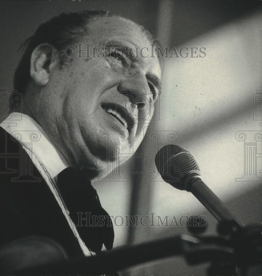 1976 Press Photo Henny Youngman performing at Summerfest '76 - mjp38133- Historic Images